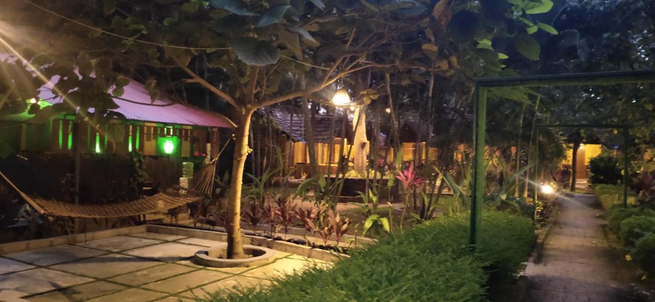 Savithri Inn Cottage Варкала Экстерьер фото