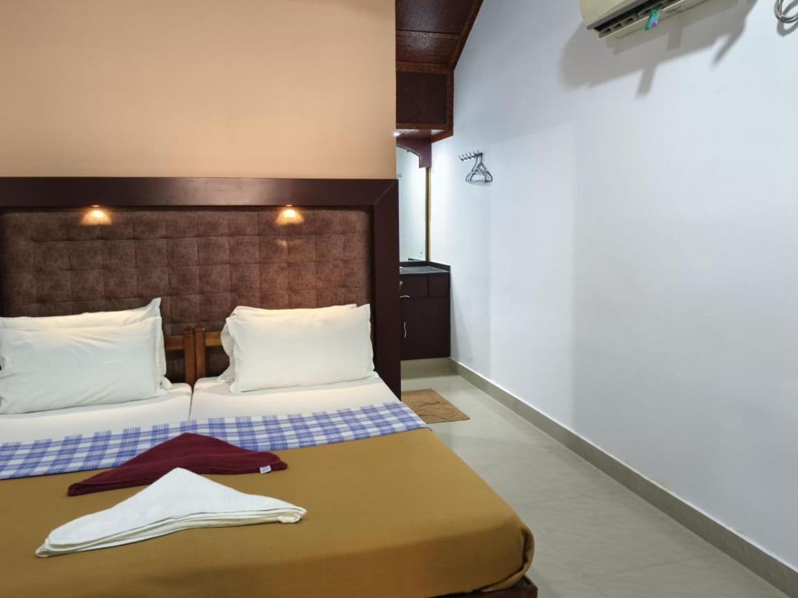 Savithri Inn Cottage Варкала Экстерьер фото