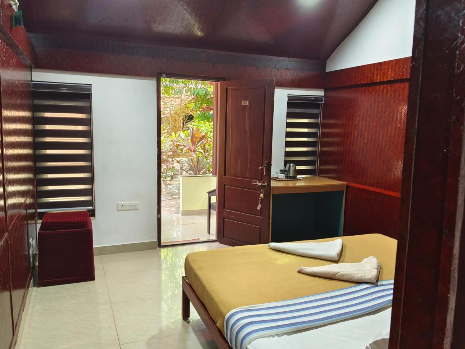 Savithri Inn Cottage Варкала Экстерьер фото